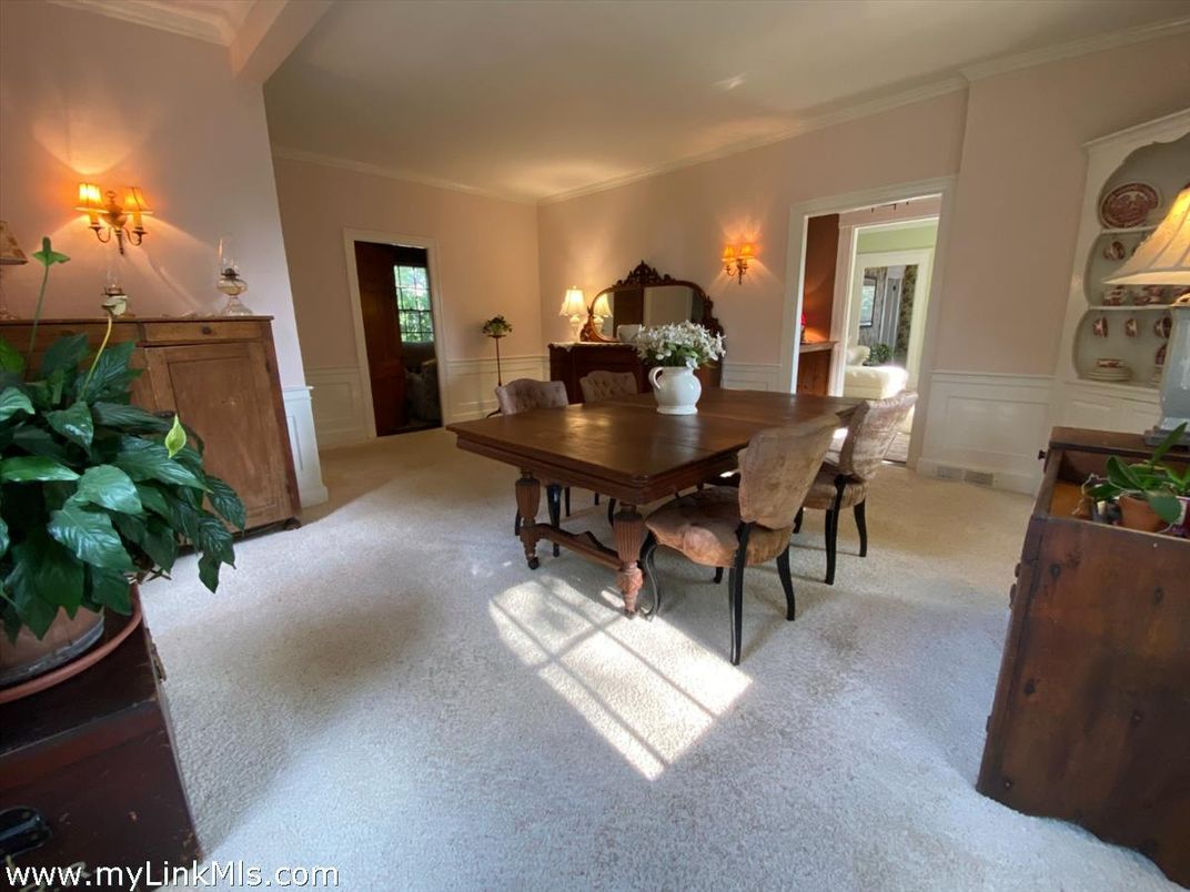 Dining room, Interior