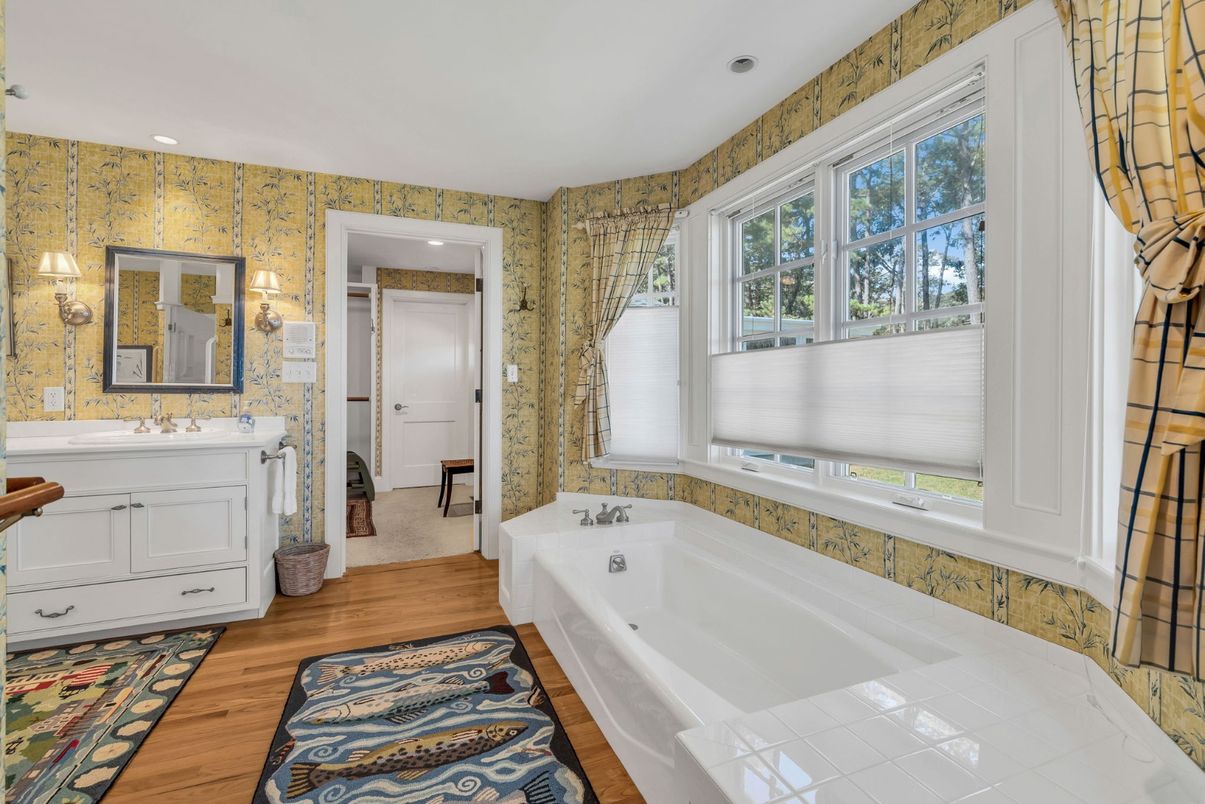 Bathroom, Dual Sink Vanities, Interior, Recessed Lighting, Wood Texture Flooring