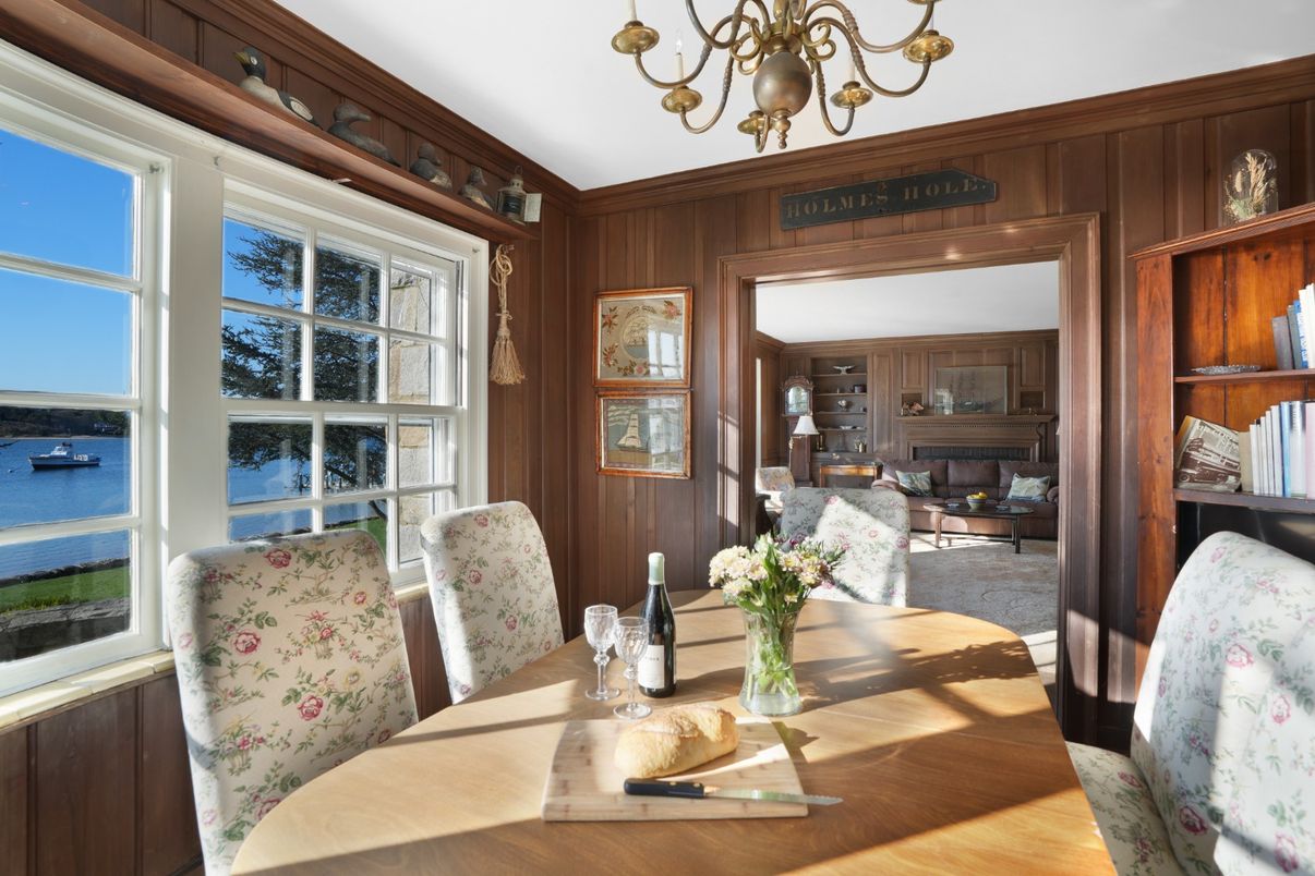 Chandelier, Dining room, Interior, Living room, Water, Wood Texture Flooring, Wooden Walls