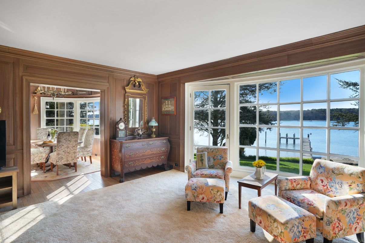 Dining room, Interior, Living room, Water, Wood Texture Flooring, Wooden Walls