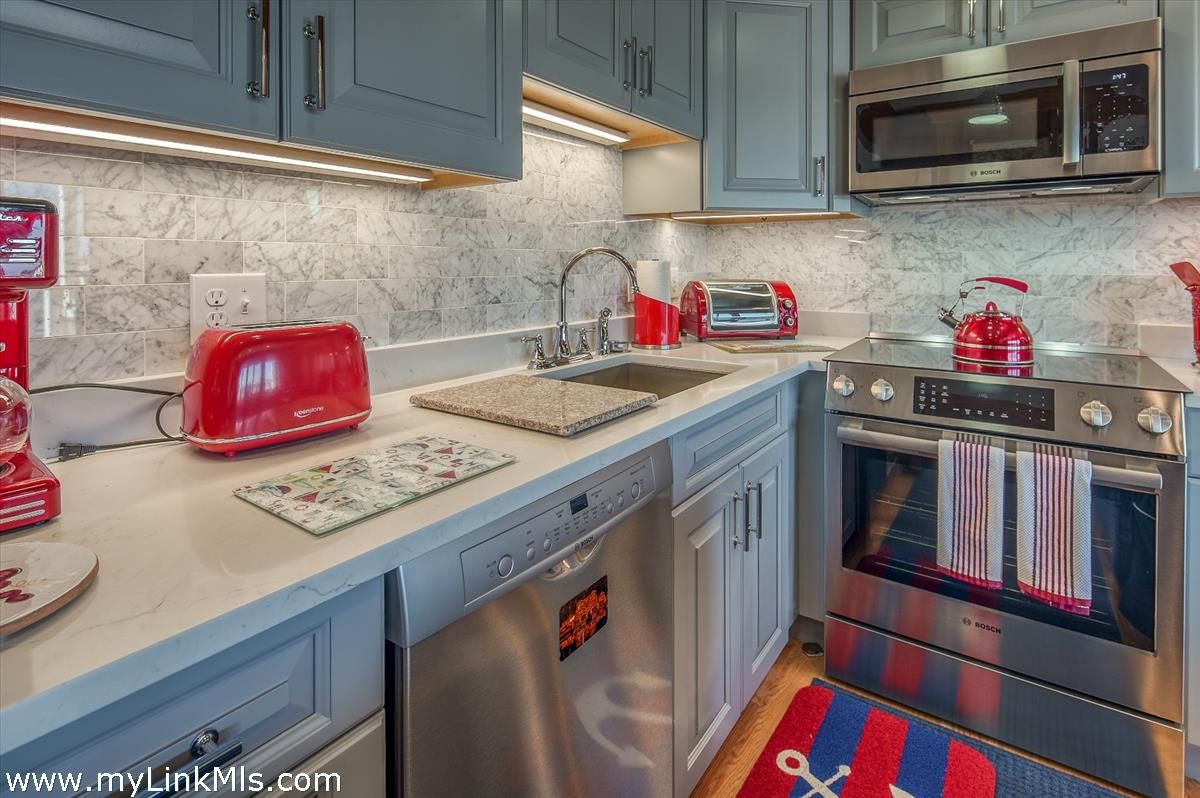 Interior, Kitchen, Stainless Steel Appliances