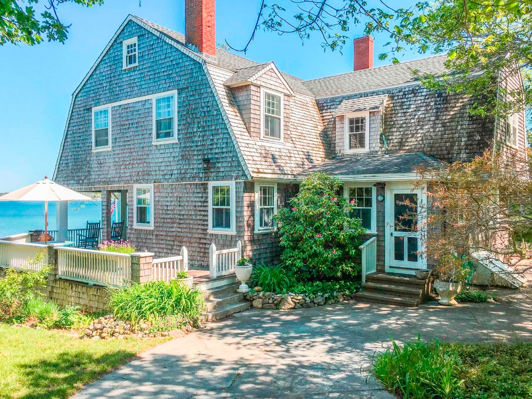 Exterior, Facade, Tudor Revival