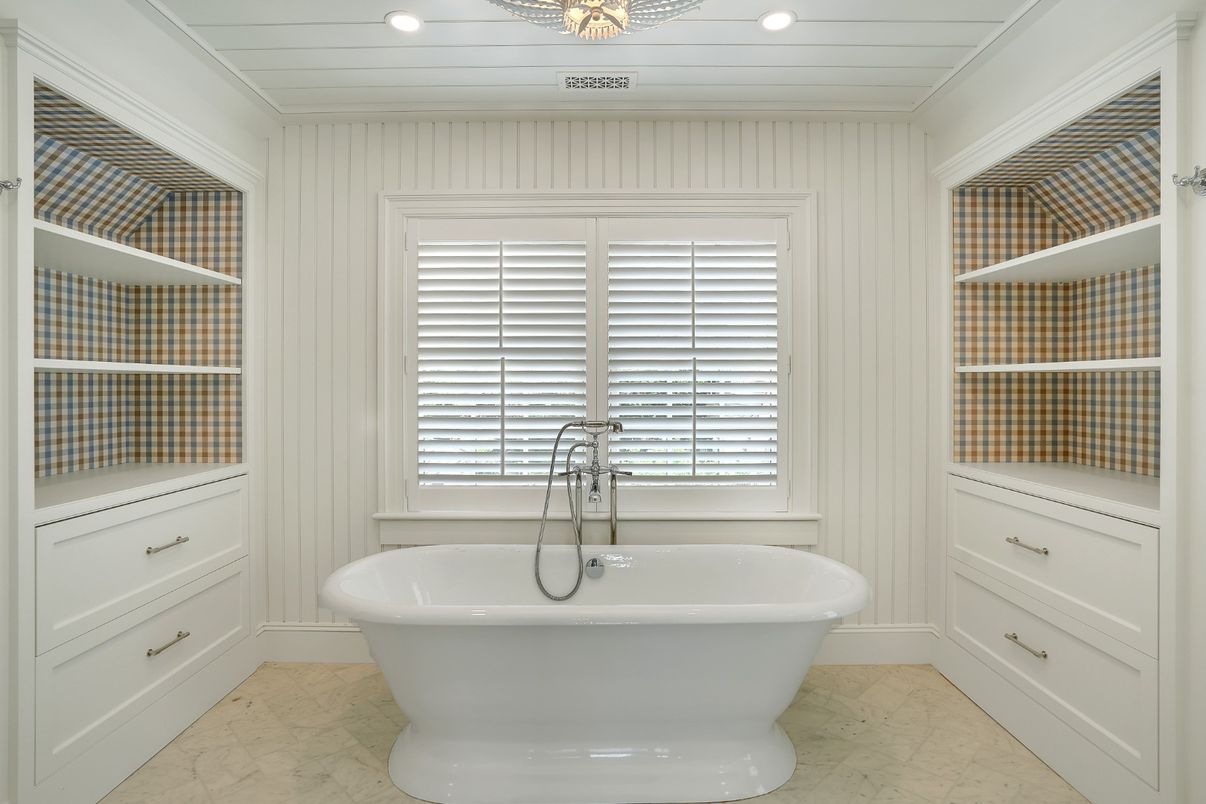 Bathroom, Free Standing Baths, Interior, Marble, Recessed Lighting