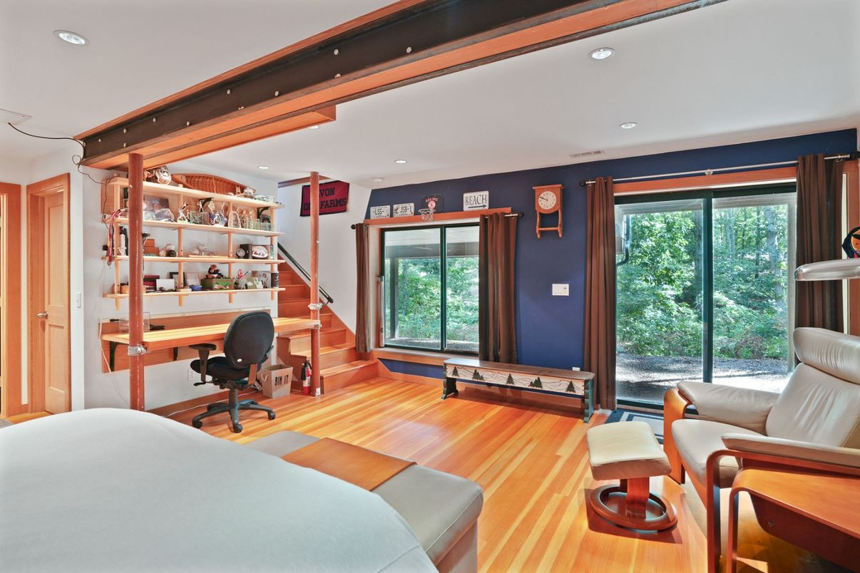 Home Office, Interior, Recessed Lighting, Wood Texture Flooring