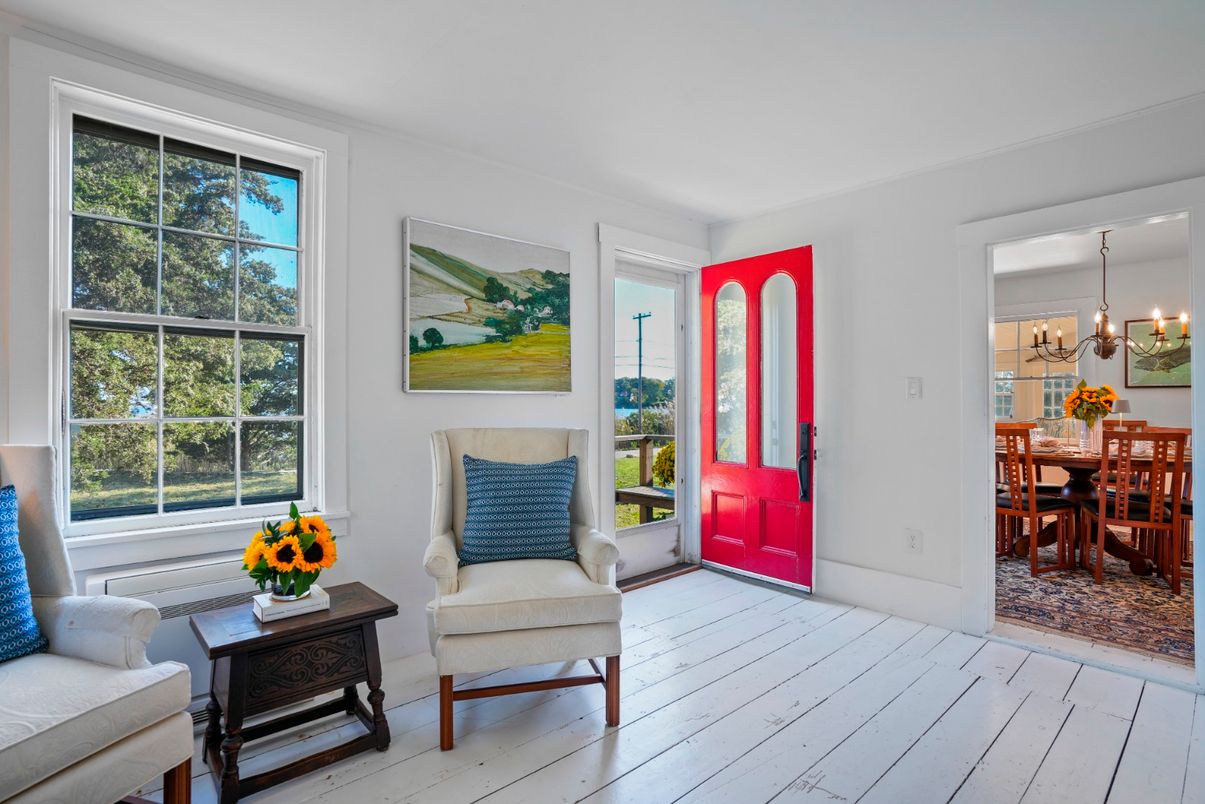 Chandelier, Dining room, Interior, Pendant Lights, Wood Texture Flooring