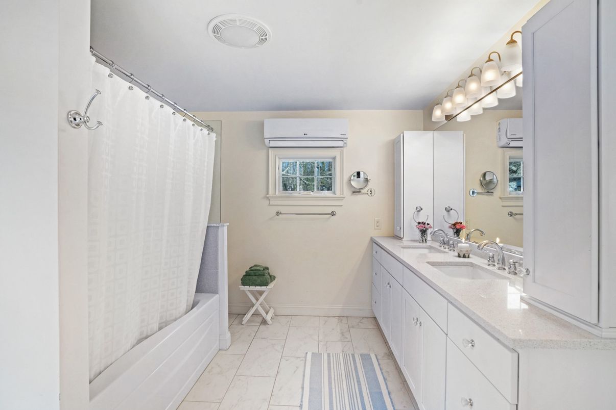 Bathroom, Dual Sink Vanities, Interior, Marble