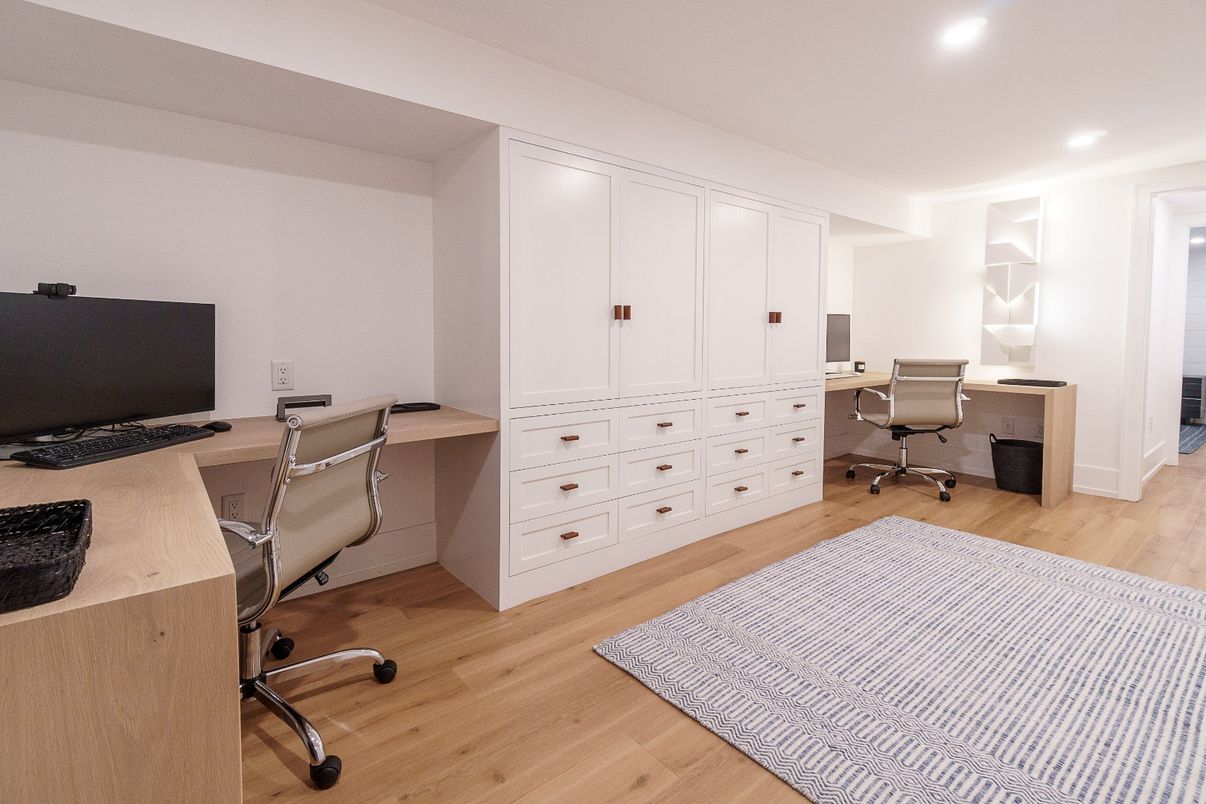 Home Office, Interior, Recessed Lighting, Wood Texture Flooring