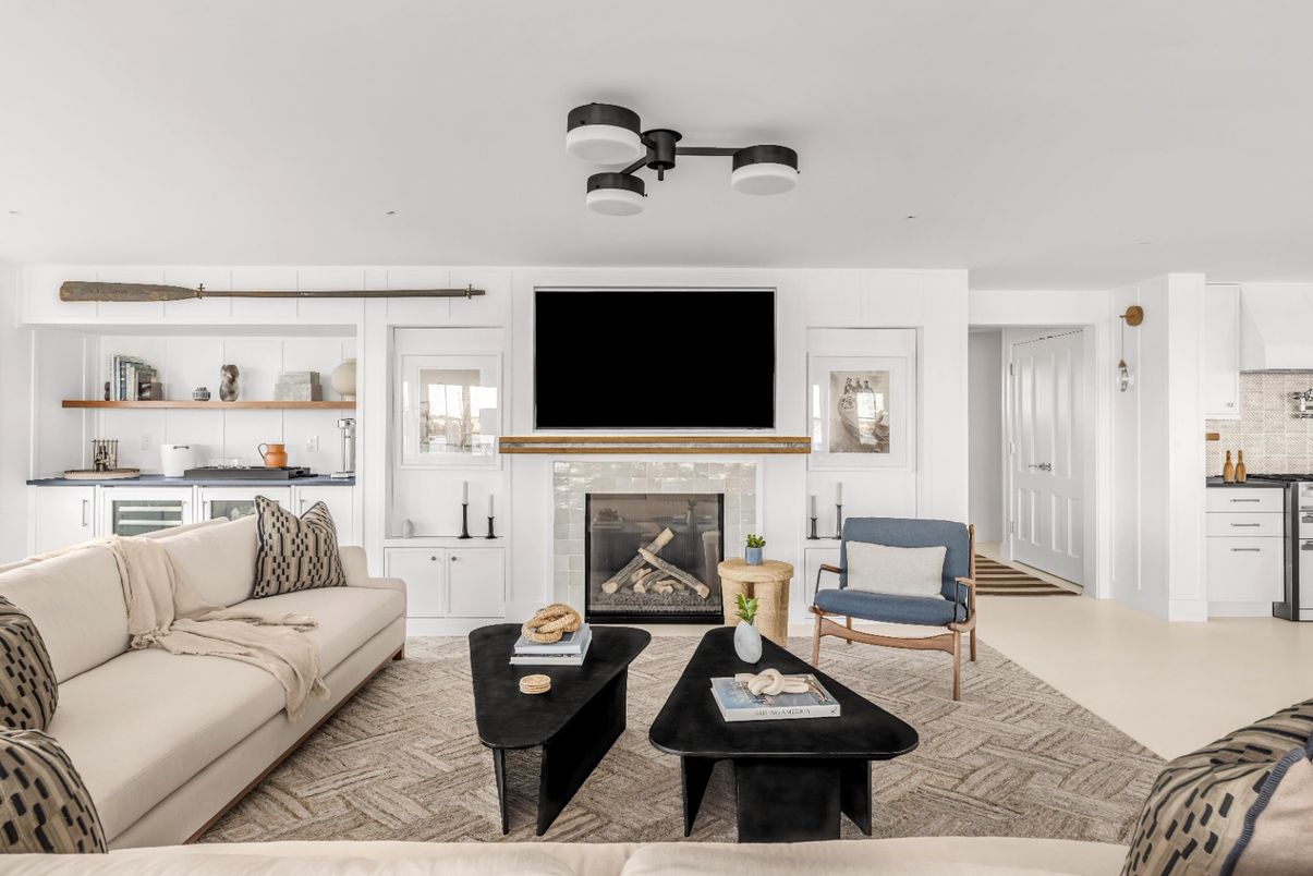 Fireplace, Interior, Living room