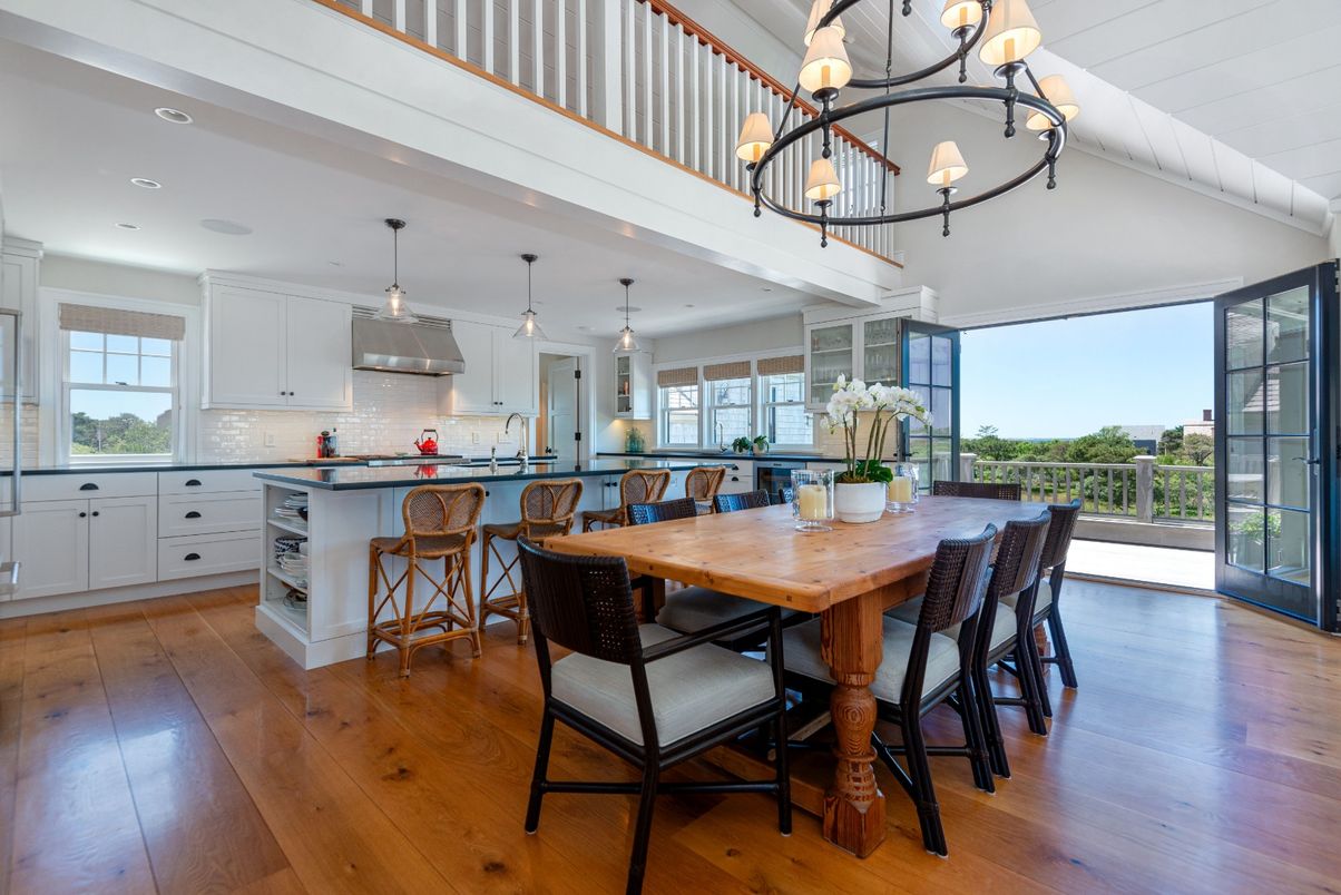Dining room, Interior, Kitchen, Pendant Lights, Recessed Lighting, Wood Texture Flooring