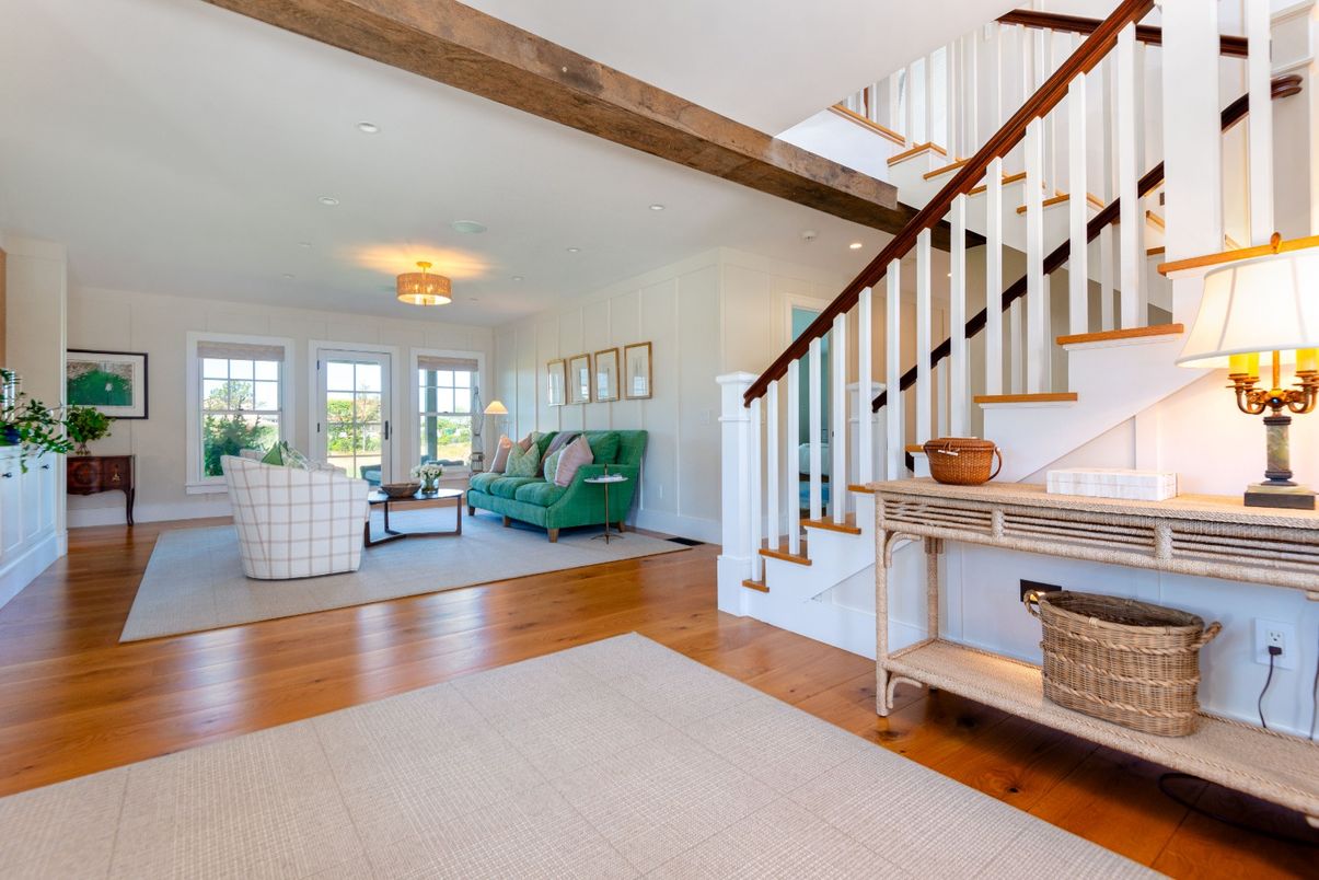 Interior, Living room, Recessed Lighting, Wooden Beams, Wood Texture Flooring