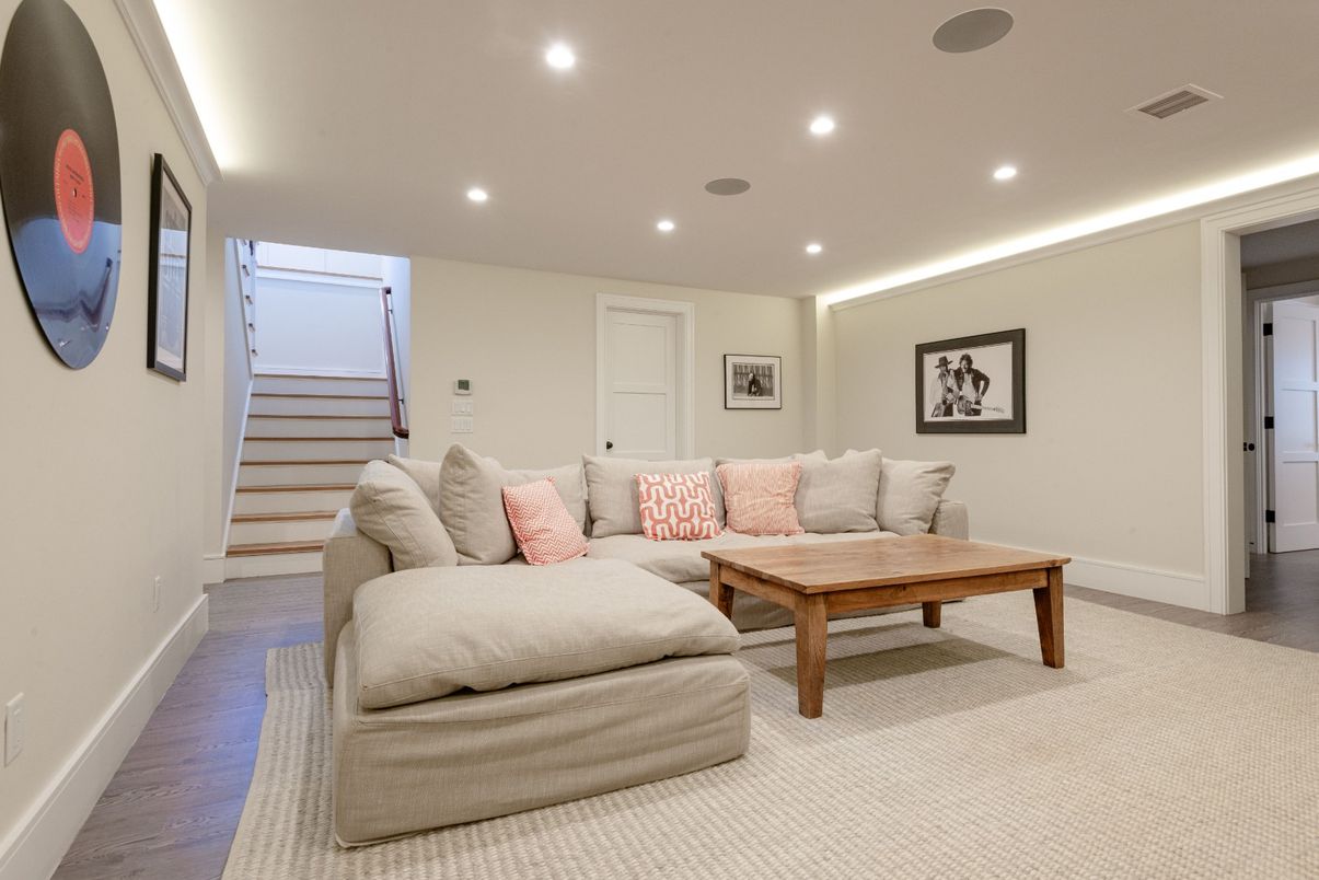 Interior, Living room, Recessed Lighting, Wood Texture Flooring