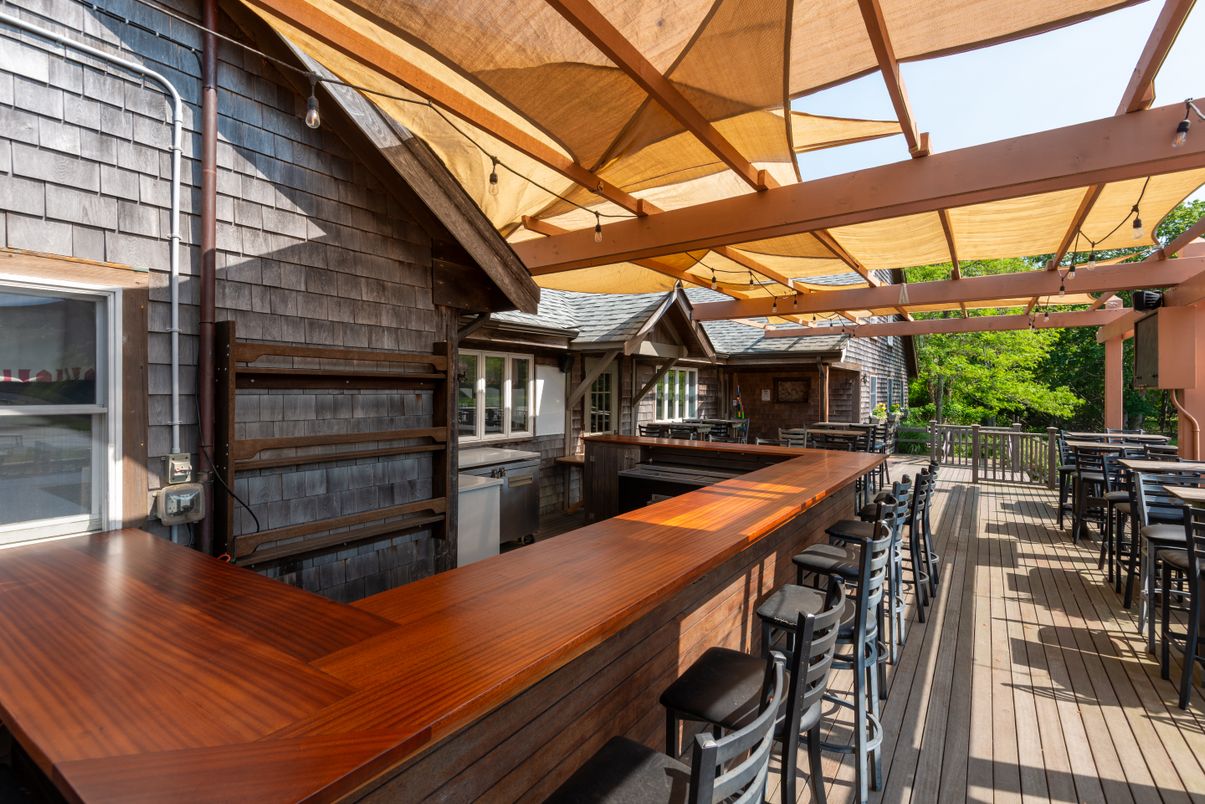 Exterior, Outdoor Kitchen