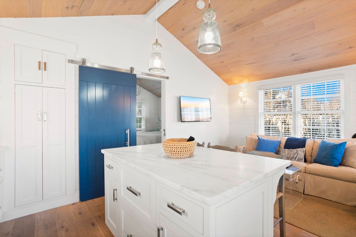 Interior, Pendant Lights, Wooden Ceilings, Wood Texture Flooring