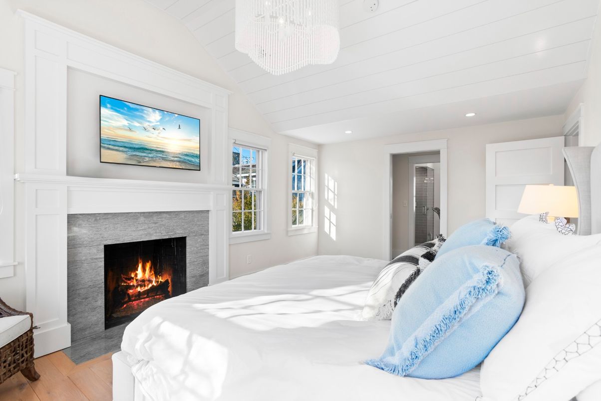 Bedroom, Fireplace, Interior, Pendant Lights, Recessed Lighting, Wood Texture Flooring