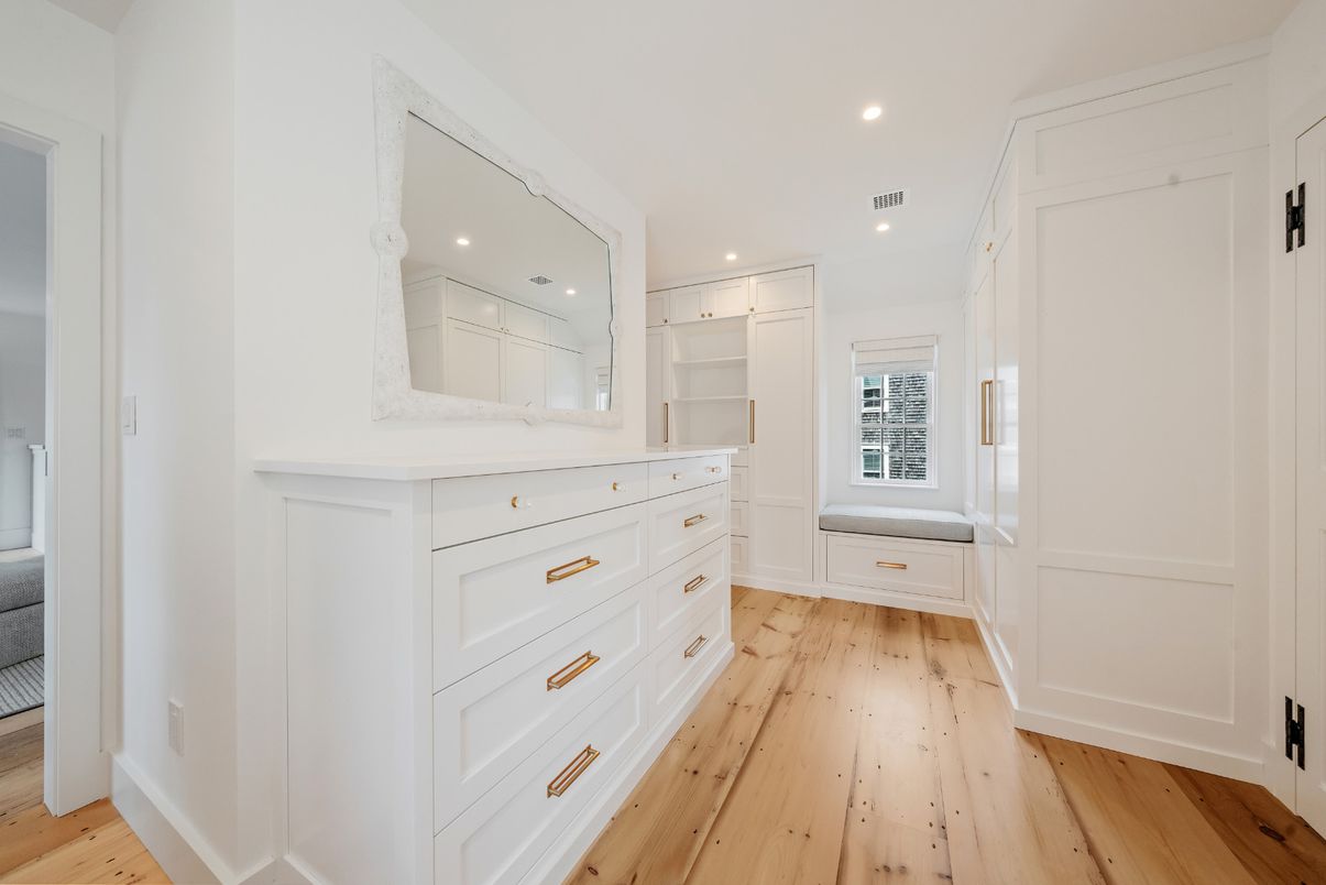 Interior, Recessed Lighting, Walk-in Closets, Wood Texture Flooring