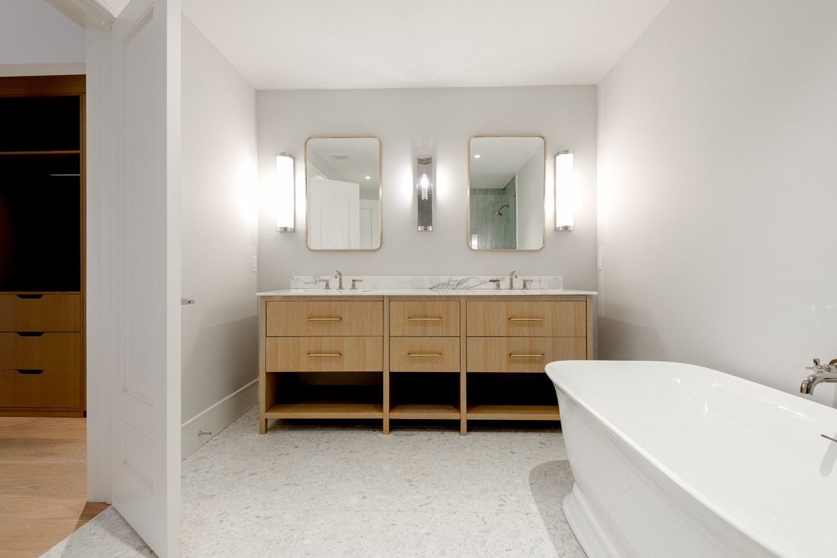 Bathroom, Dual Sink Vanities, Free Standing Baths, Interior