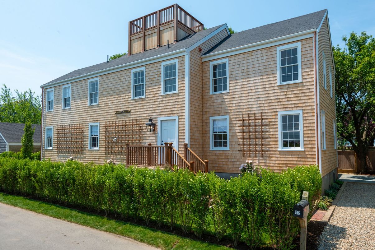 Exterior, Facade, Georgian