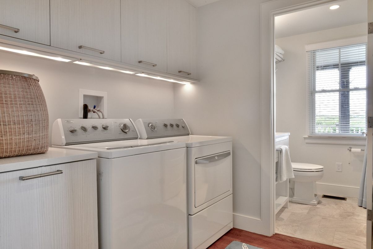 Interior, Marble, Recessed Lighting, Washer