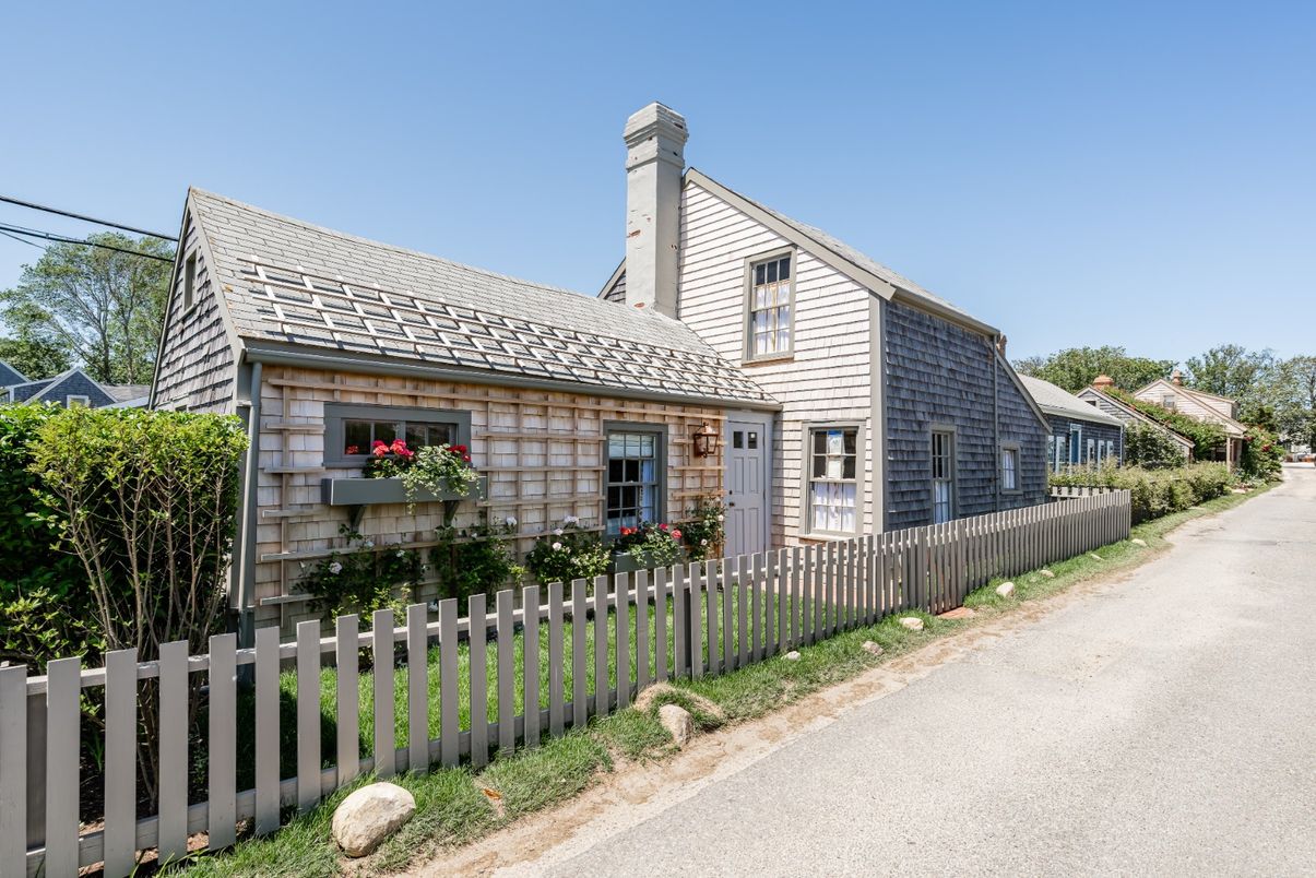 Exterior, Facade, Cape Cod
