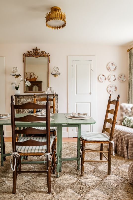Dining room, Interior