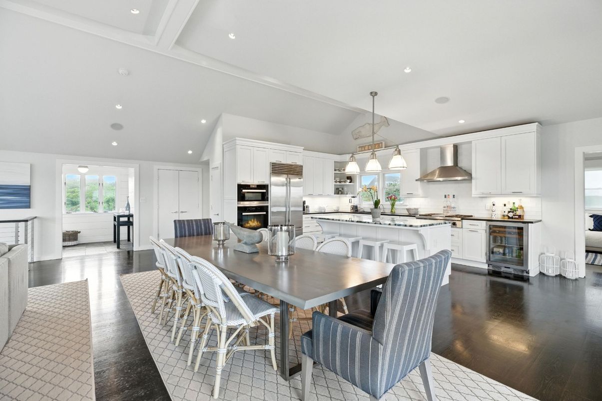Dining room, Interior, Kitchen, Pendant Lights, Recessed Lighting, Stainless Steel Appliances, Wood Texture Flooring