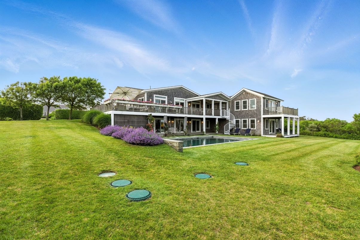 Backyard, Exterior, Pool