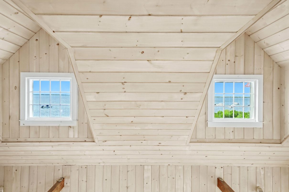 Empty room, Interior, Water, Wooden Walls