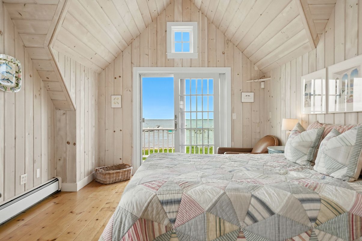 Bedroom, Interior, Water, Wooden Ceilings, Wood Texture Flooring, Wooden Walls