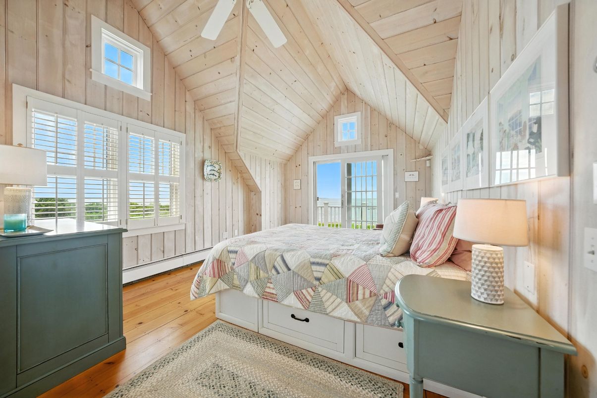 Bedroom, Interior, Wooden Ceilings, Wood Texture Flooring, Wooden Walls