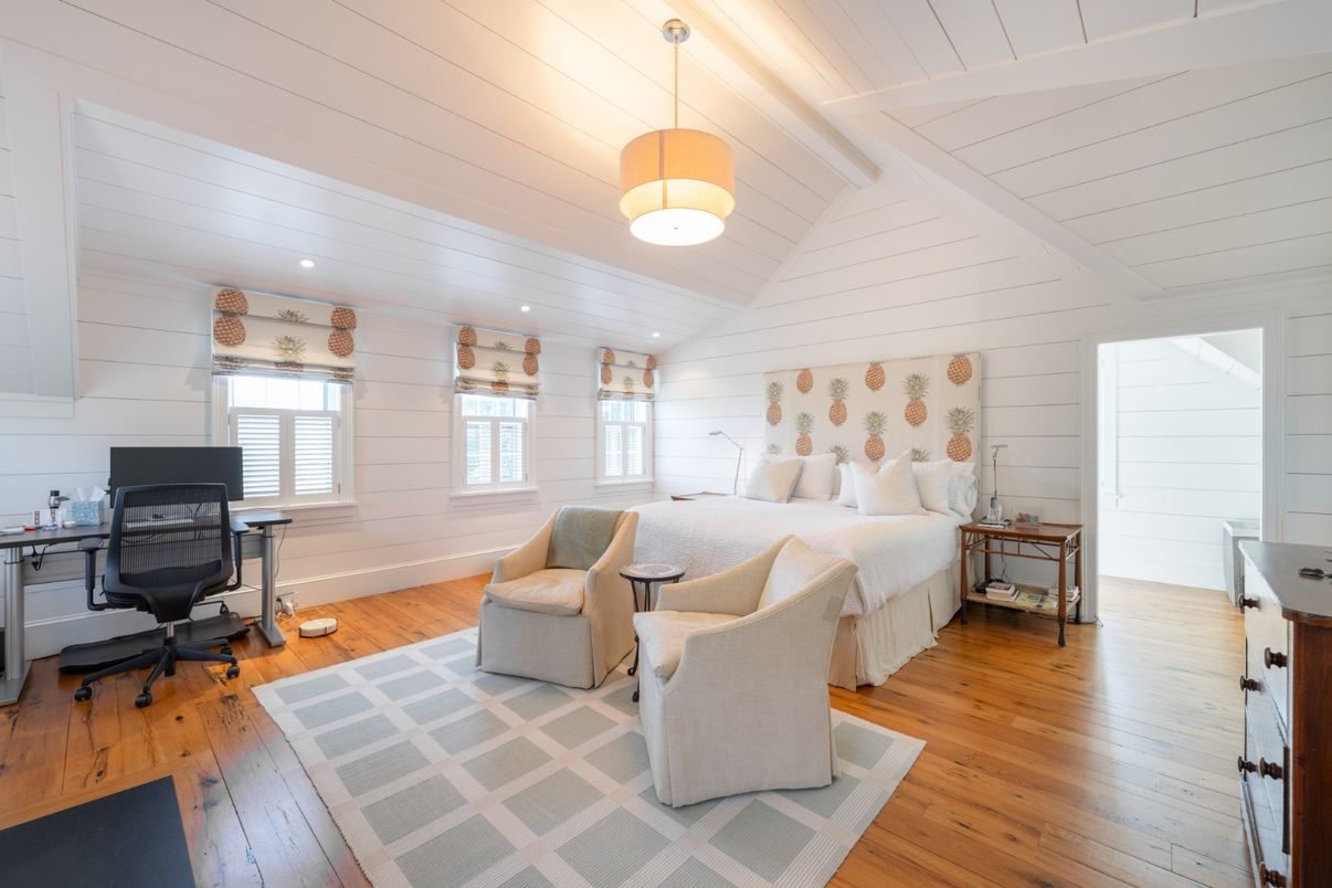 Bedroom, Home Office, Interior, Pendant Lights, Recessed Lighting, Wood Texture Flooring