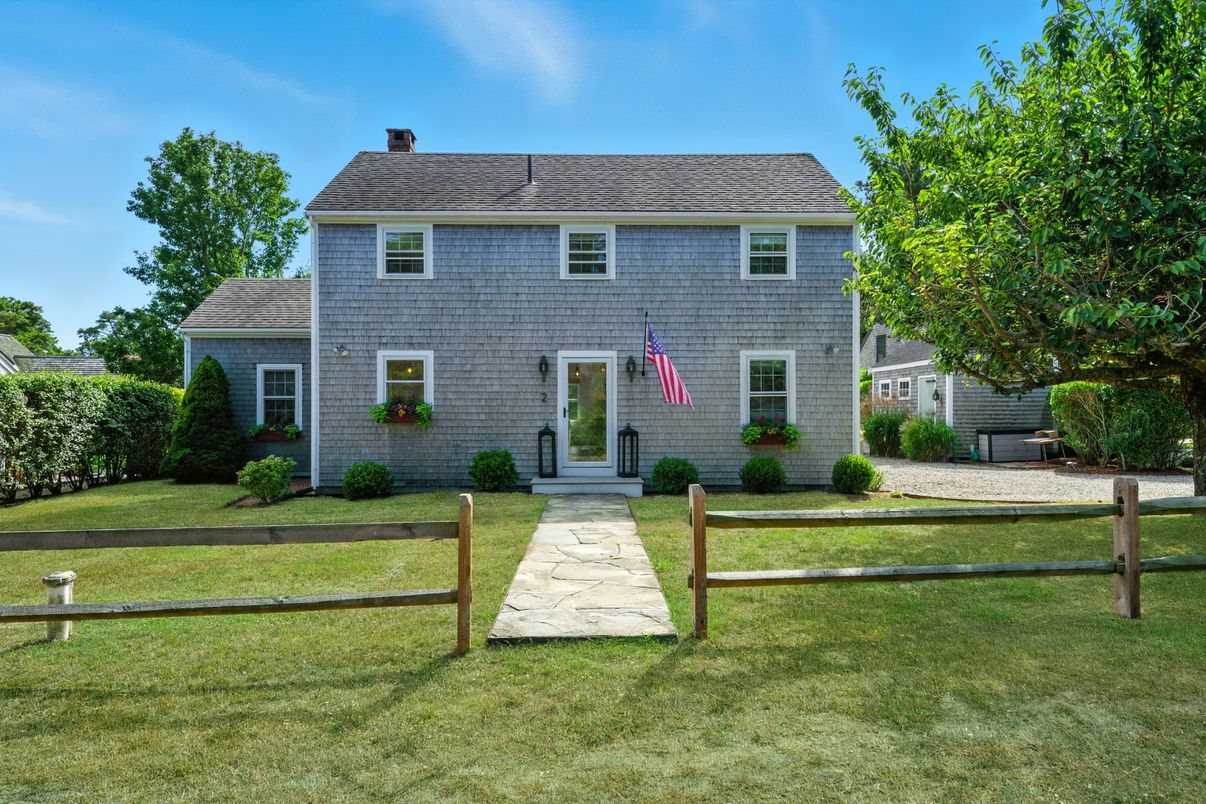 Exterior, Facade, Georgian