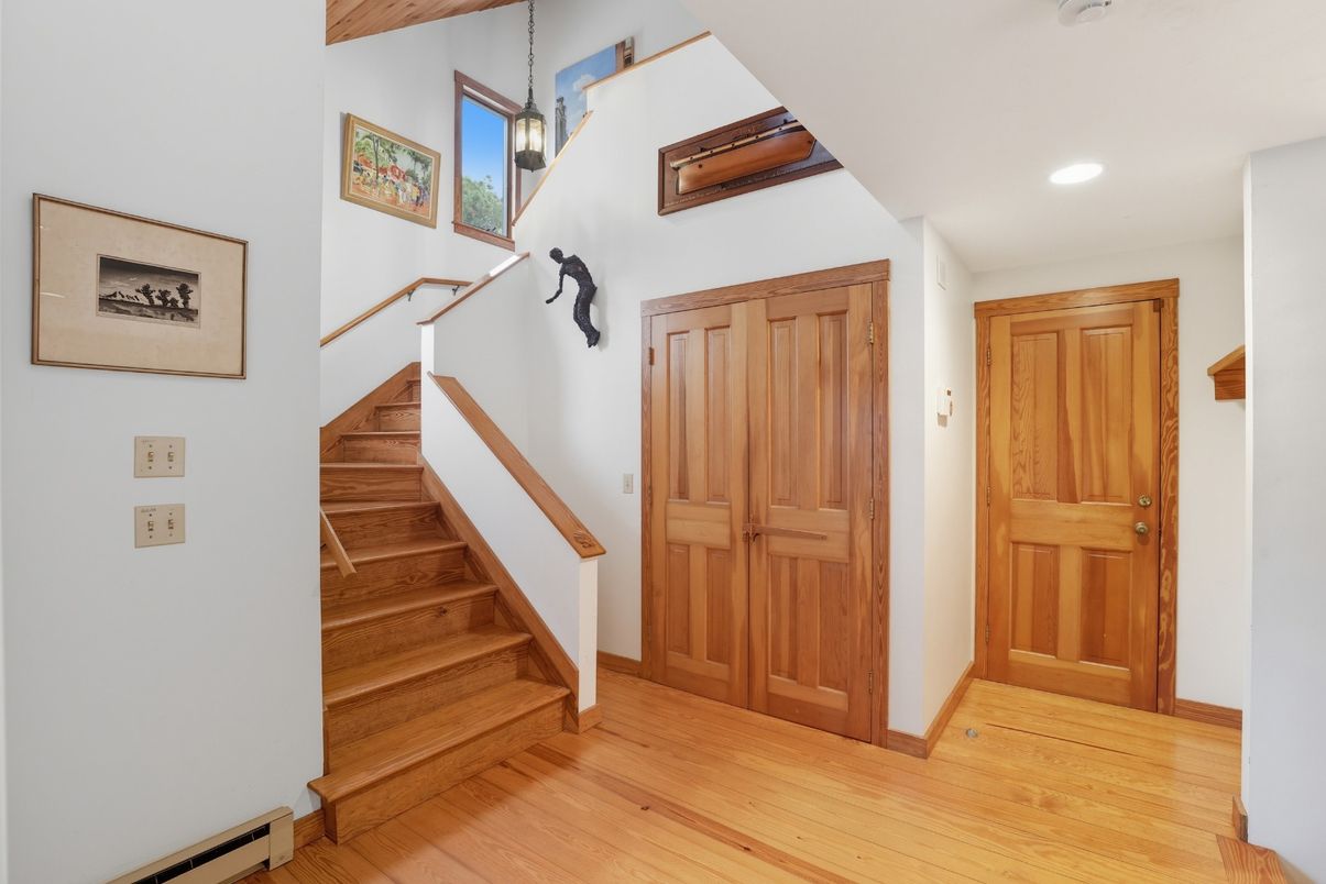 Interior, Pendant Lights, Recessed Lighting, Wood Texture Flooring