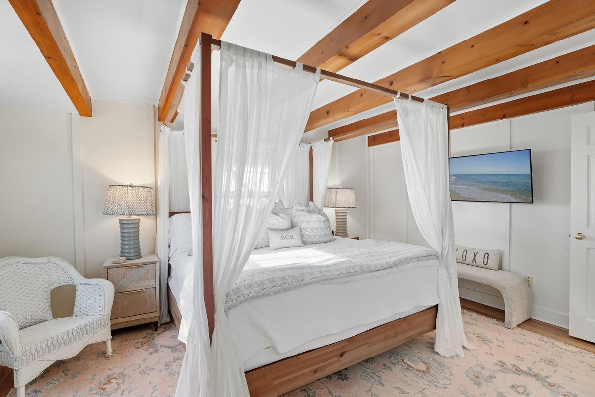 Bedroom, Interior, Wooden Beams