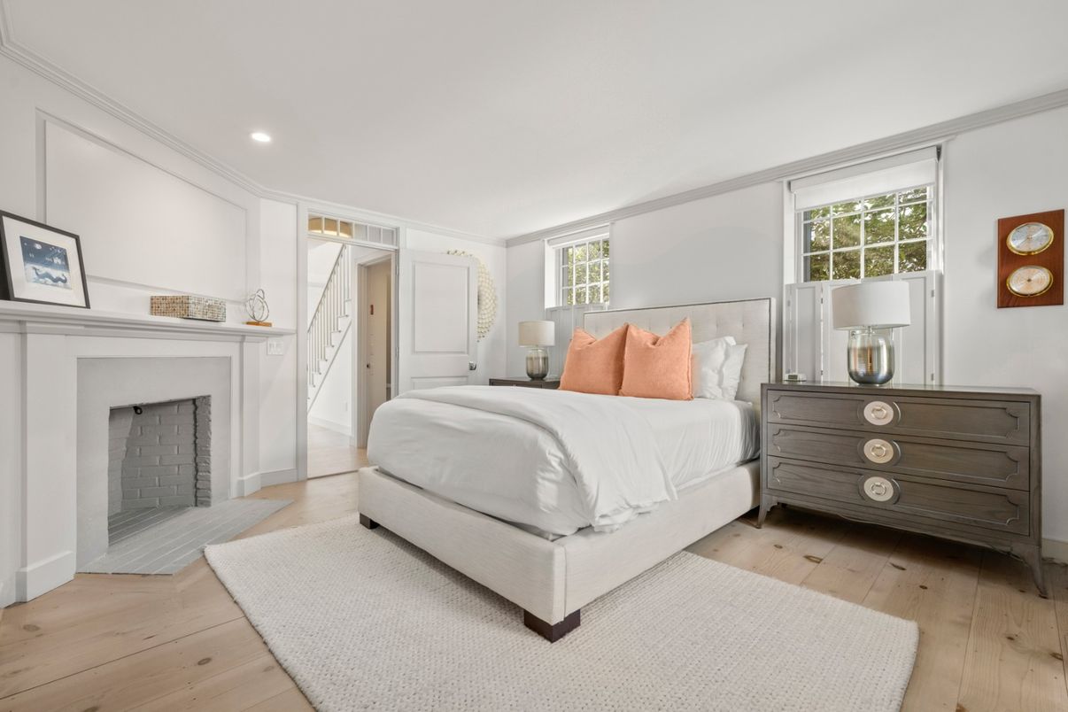 Bedroom, Fireplace, Interior, Recessed Lighting, Wood Texture Flooring