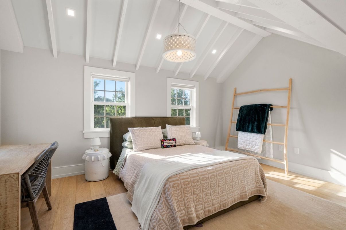 Bedroom, Interior, Pendant Lights, Recessed Lighting, Wood Texture Flooring