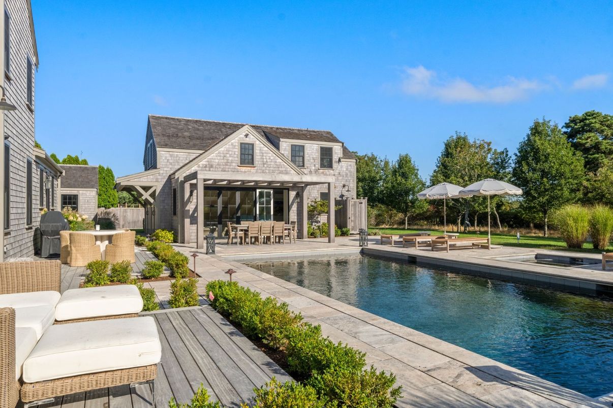 Exterior, Pool, Water