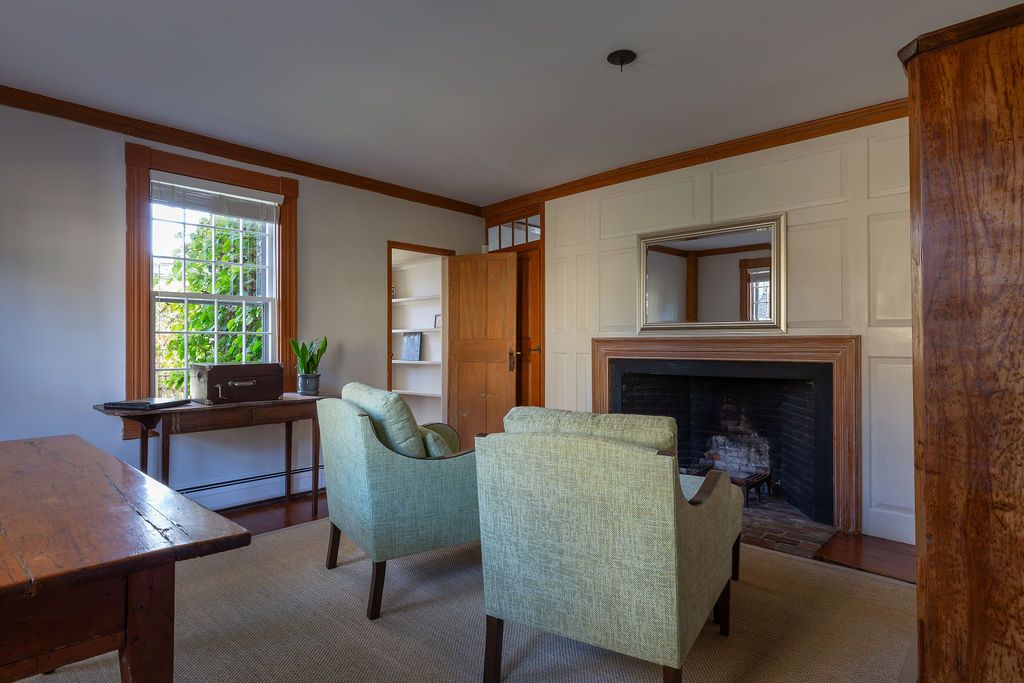 Fireplace, Home Office, Interior