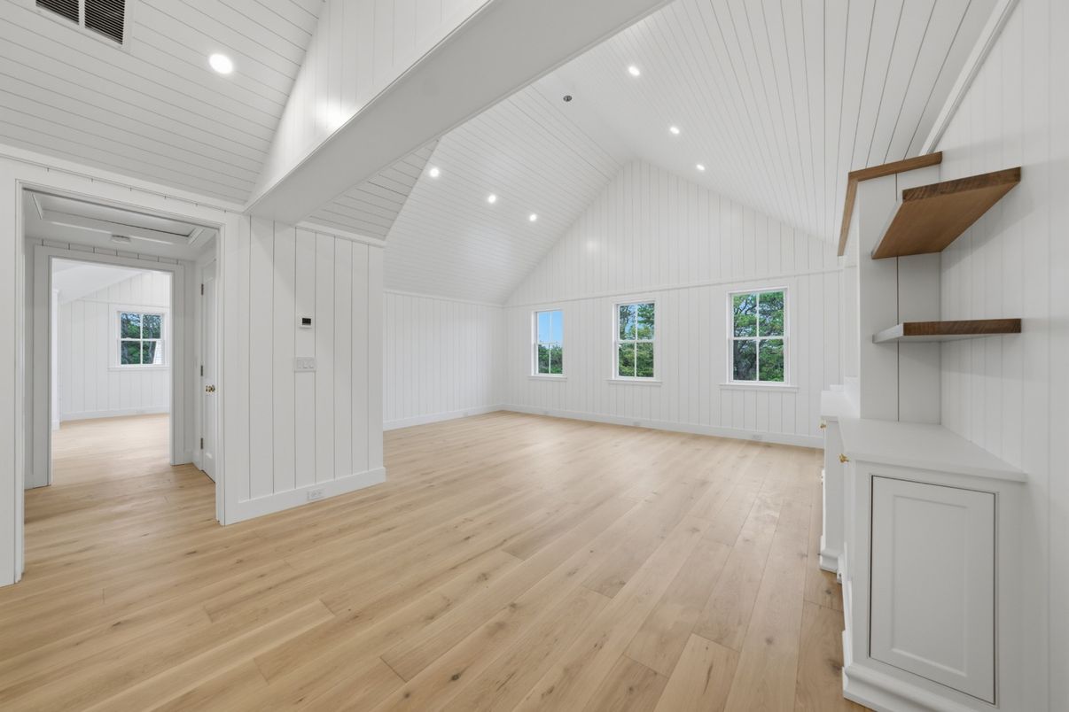 Empty room, Interior, Recessed Lighting, Wood Texture Flooring