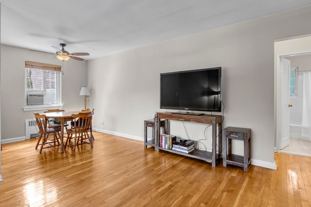 DE Listing image placeholder