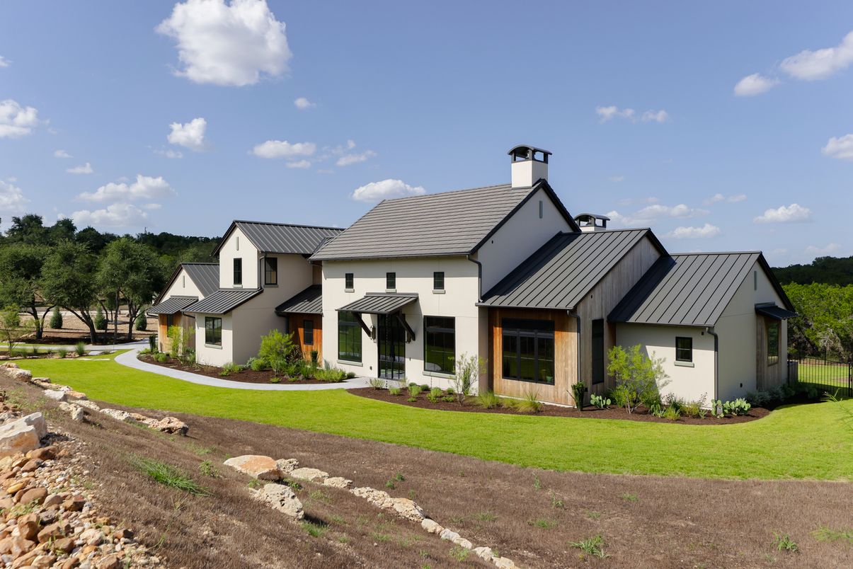 Backyard, Exterior, Facade, Farmhouse