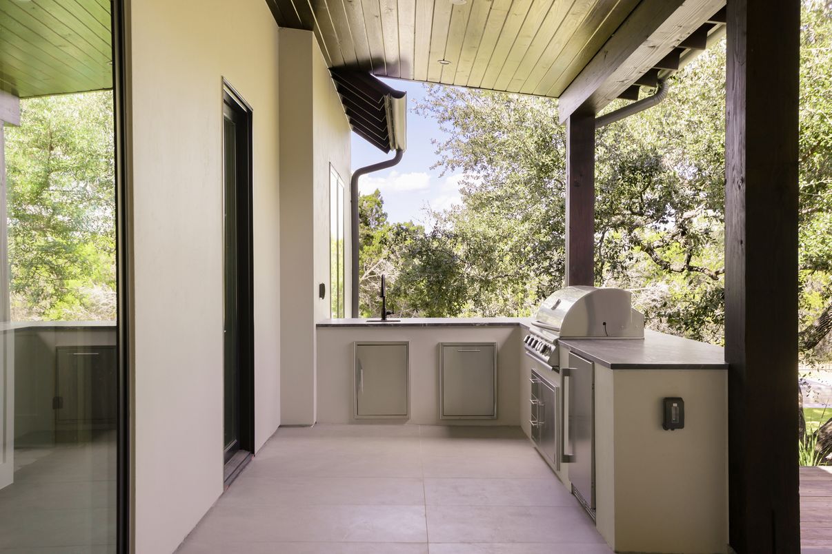 Exterior, Outdoor Kitchen