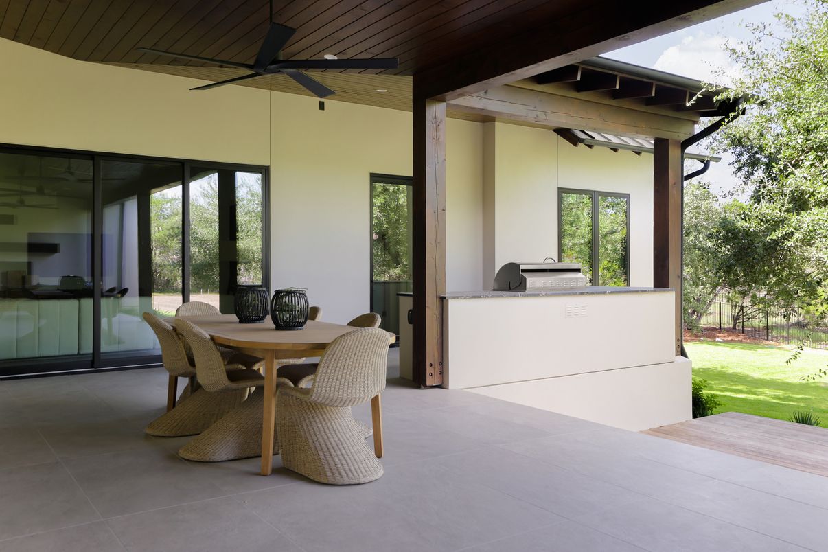 Exterior, Outdoor Kitchen
