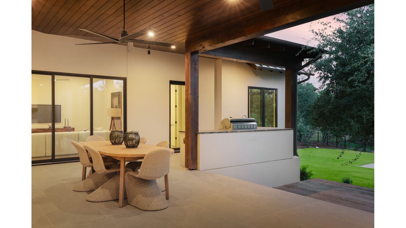 Exterior, Outdoor Kitchen