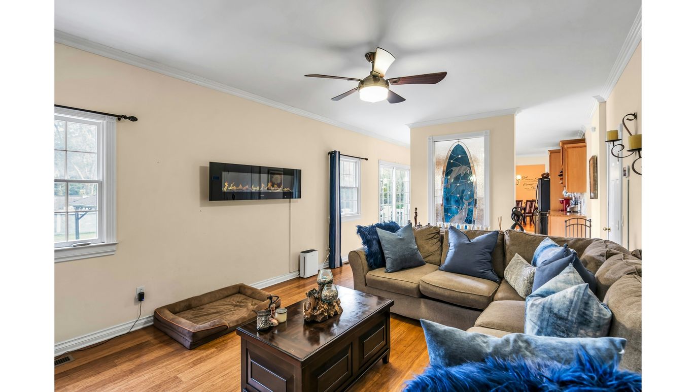 DE Listing image placeholder