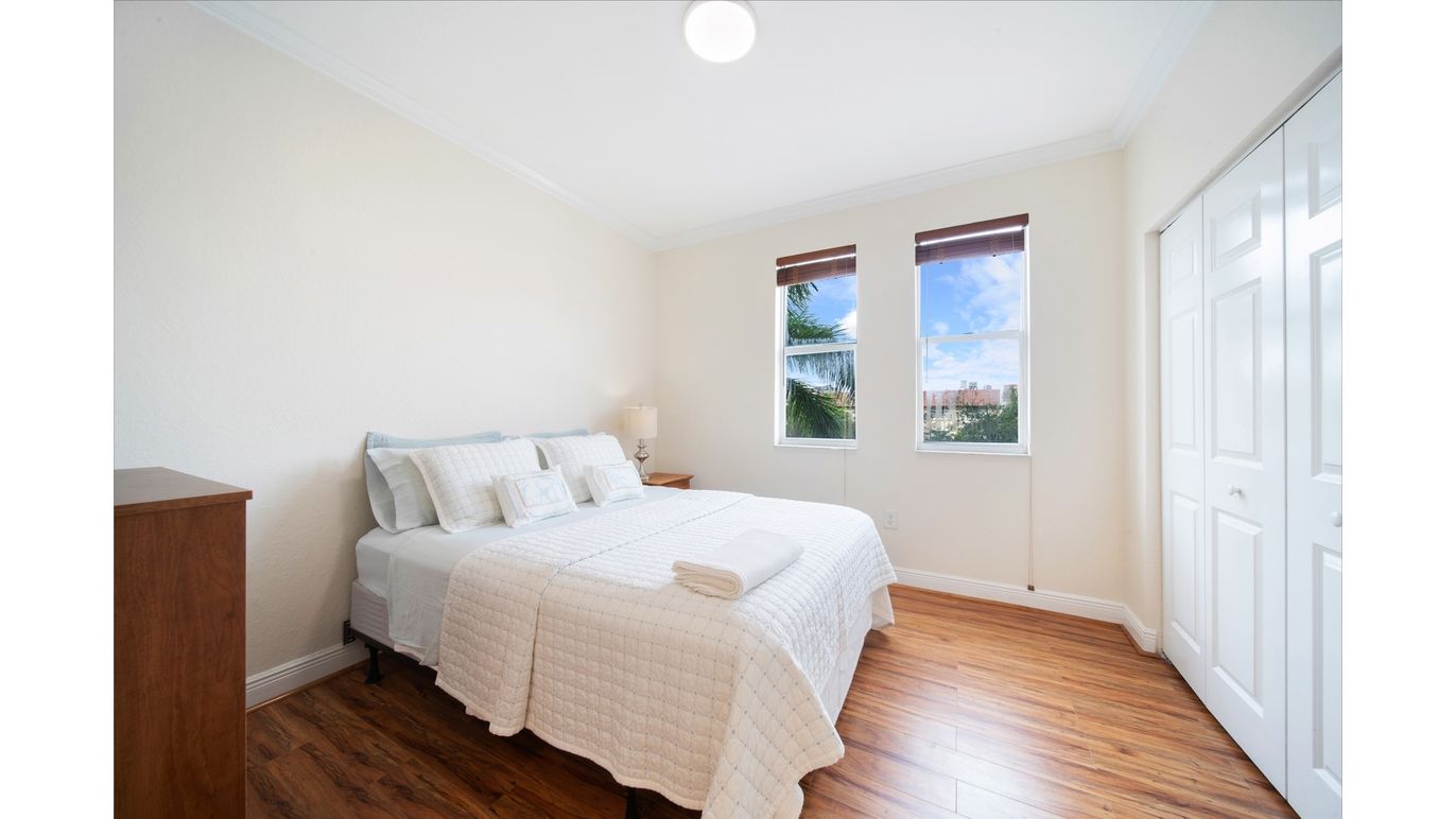 DE Listing image placeholder