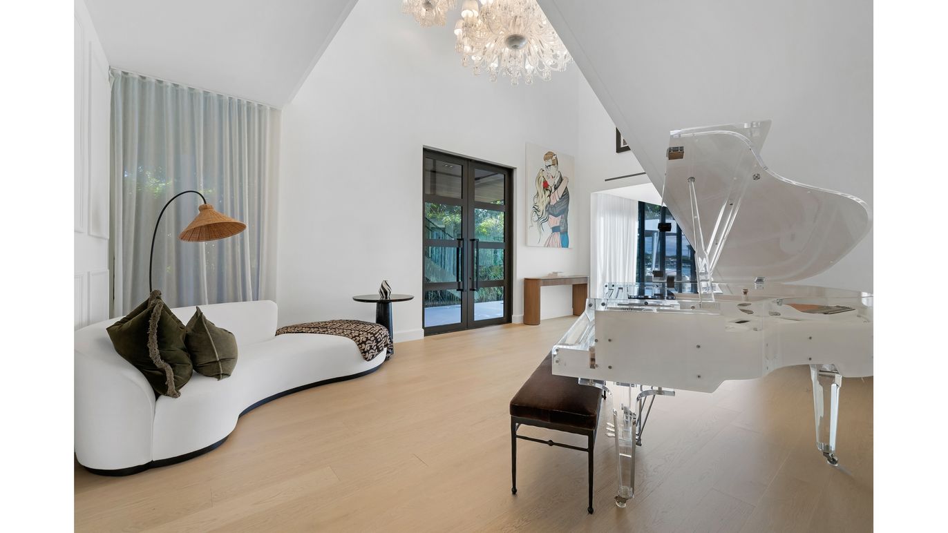 DE Listing image placeholder