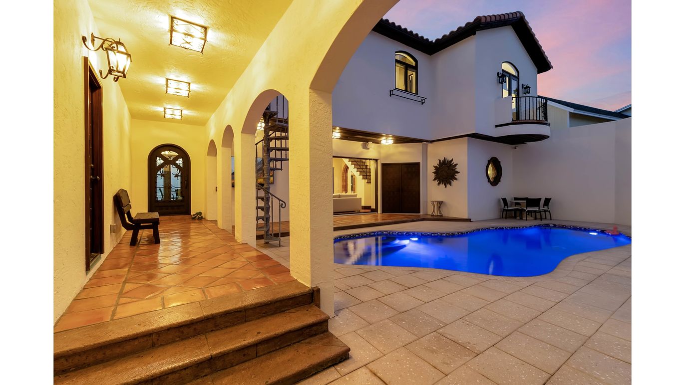 DE Listing image placeholder