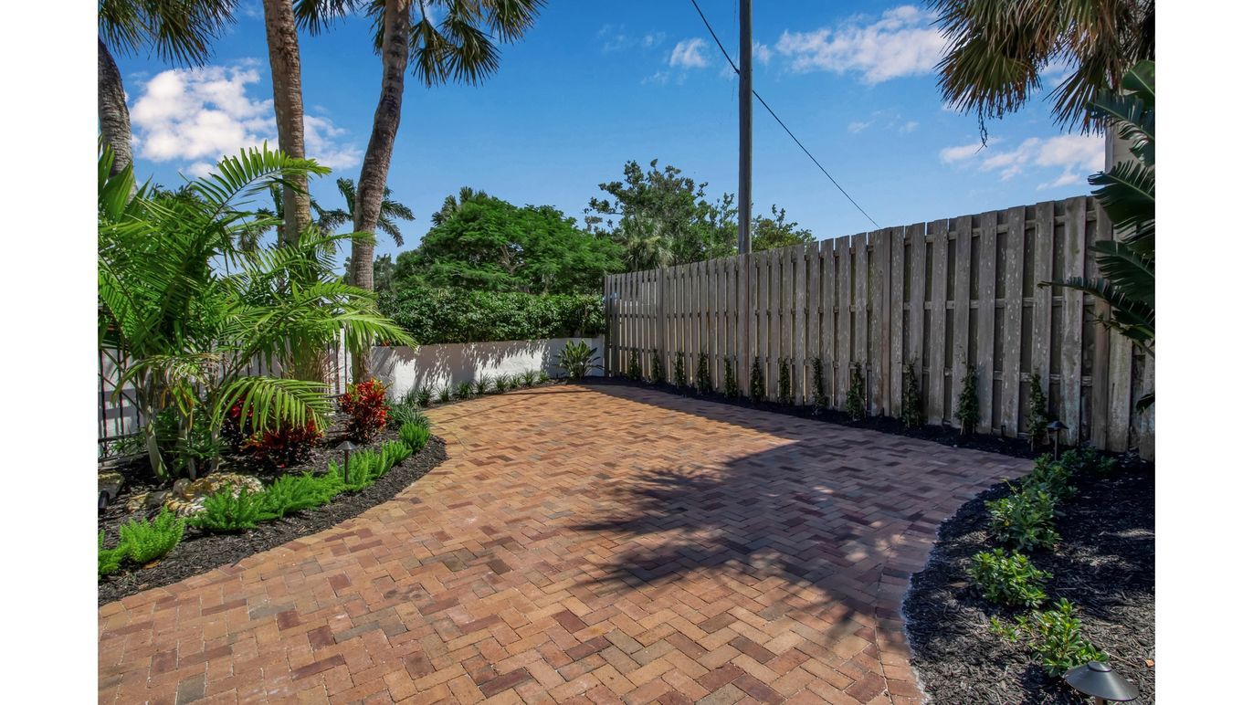 DE Listing image placeholder