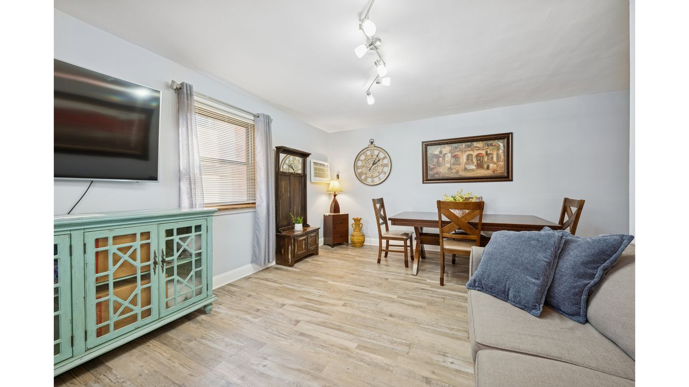 DE Listing image placeholder