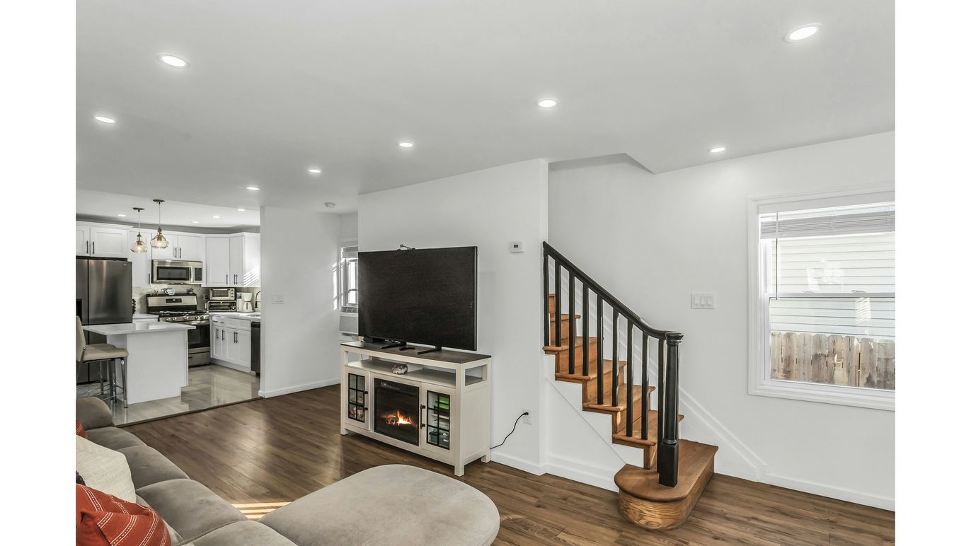 DE Listing image placeholder